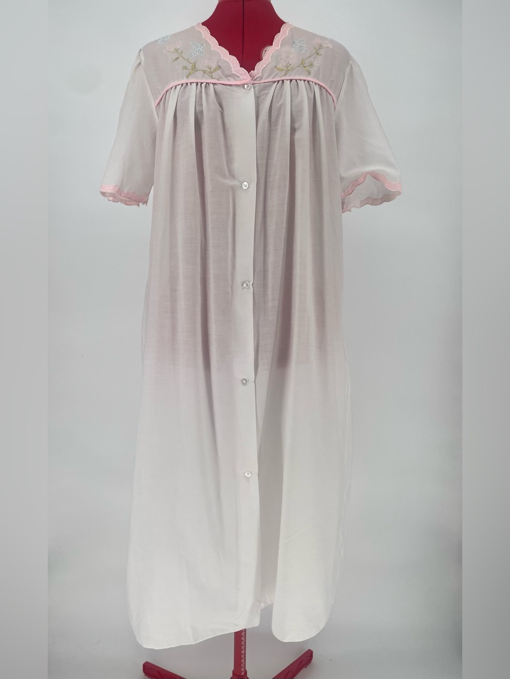 VTG 80s Lindsey Blake Embroidered Cottagecore Poly Cotton Nightgown House Coat